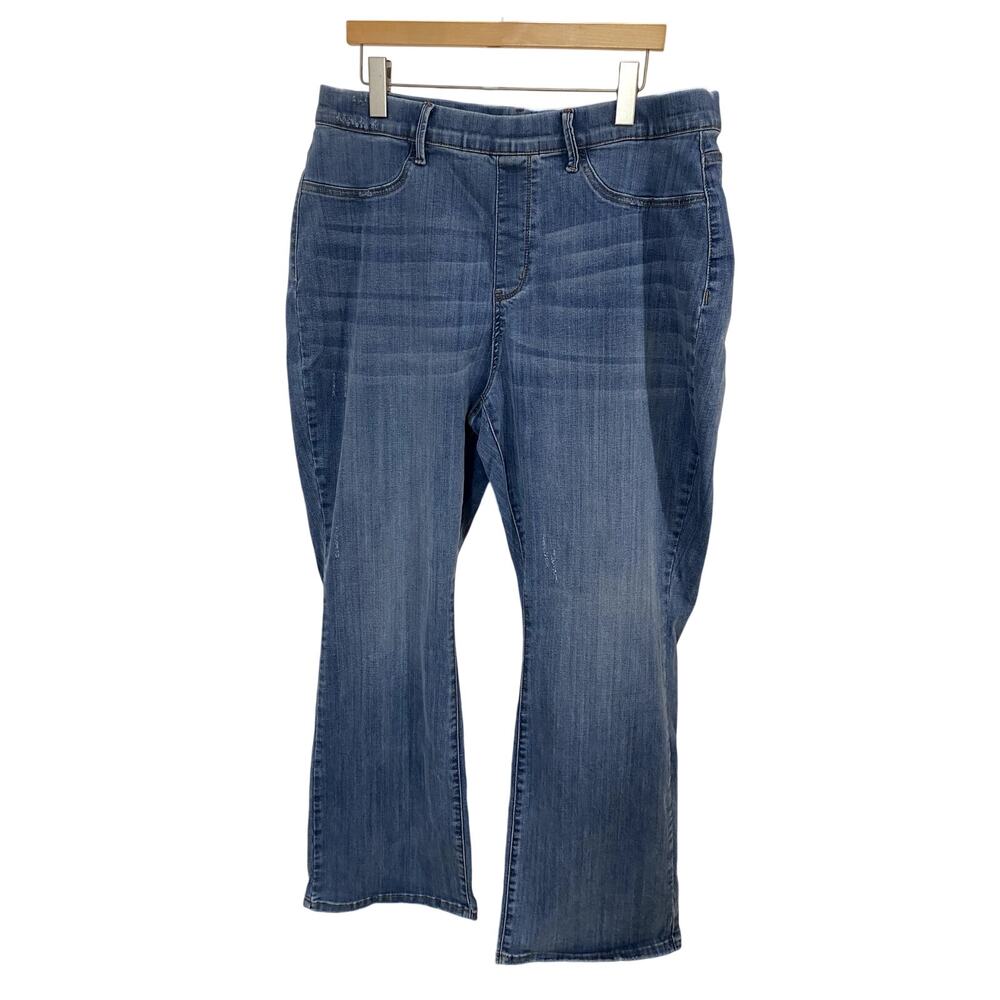 Judy Blue Medium Wash slim boot  Leg pull on jeans